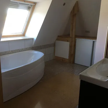 Calme Avec Terrasse Privative Proche De Nancy - Fr-1-584-103 Сasa de vacaciones