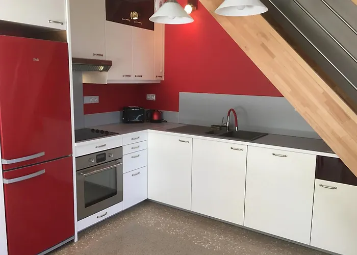 Calme Avec Terrasse Privative Proche De Nancy - Fr-1-584-103 *