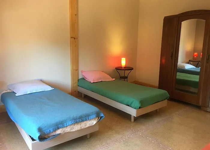 Calme Avec Terrasse Privative Proche De Nancy - Fr-1-584-103 *